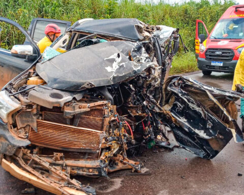 01. motorista foi levado para o hospital com suspeita de fratura na pelve e hemorragia interna