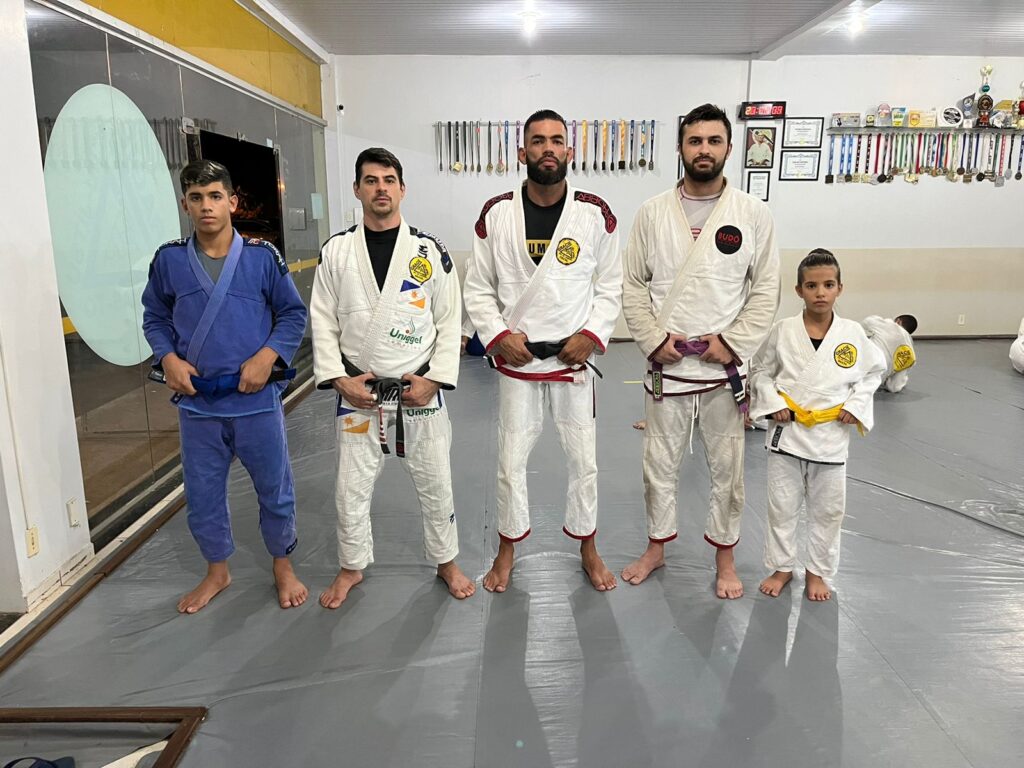 Foto 01 lutadores jiu jitus