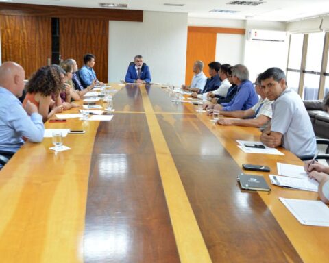 7b596a76cffb8394c35ce5d080f4041a