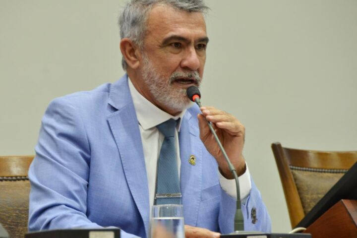 863e55ee21c834b8b6a88ce38c39e46d