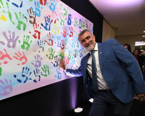 D9578d78bdbd8b8cf80f28e9859d4b5a