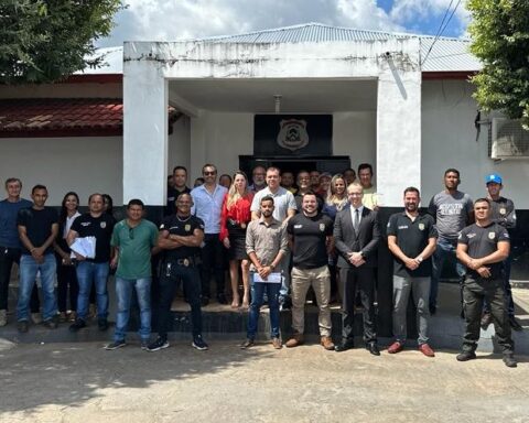 Visita à delegacia de araguatins ssp to