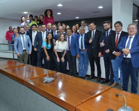 B1d77921d5a66fe9291eee80bbb2a63b