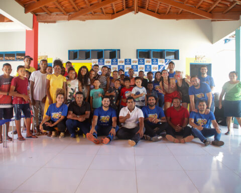 Foto 01 conecta jovem