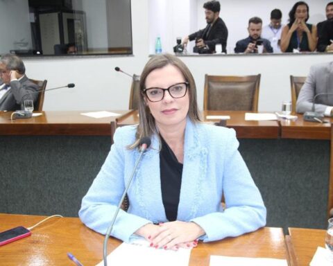 Ddd384416cf94b7d3d4354007c2b118b