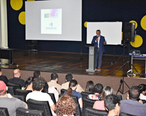 0c2e5debd4ae29d39f3946d43206ac09