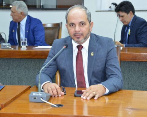 995e8c38ad43a0cca2afeb92e8ea9fe8