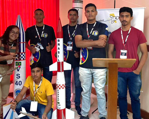 Foto 01 estudantes do tocantins são premiados com medalhas de ouro e prata na 46ª jornada de foguetes