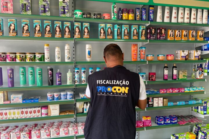 Foto 01 produtos vencidos são alvos da operação feita pela fiscalização