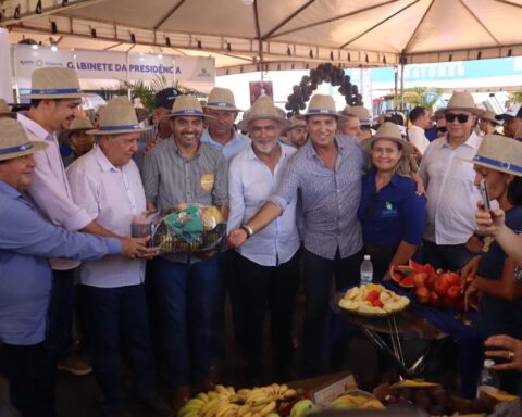 6da9adede78a0ac23bb64ebc9fca6ae8