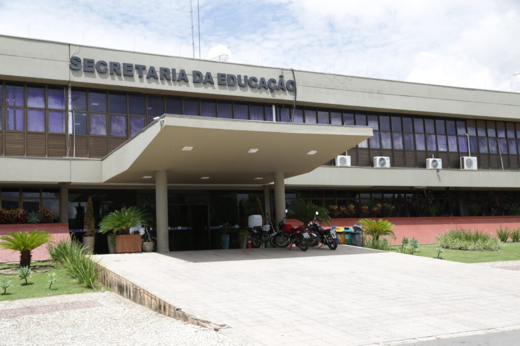 Foto 1 servidores têm até 4 de agosto para se inscreverem no processo seletivo do mestrado em educação