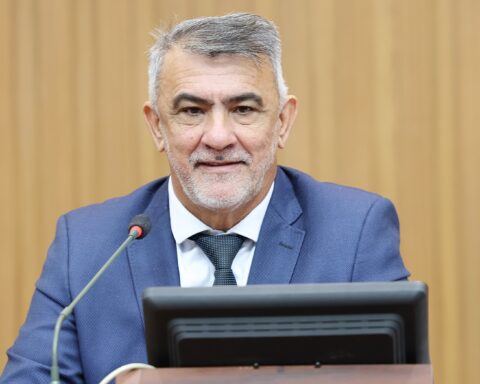 Perfil amélio cayres foto Ísis oliveira dicom aleto