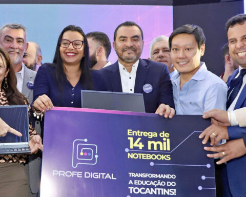 Foto 04 governador wanderlei barbosa e secretário