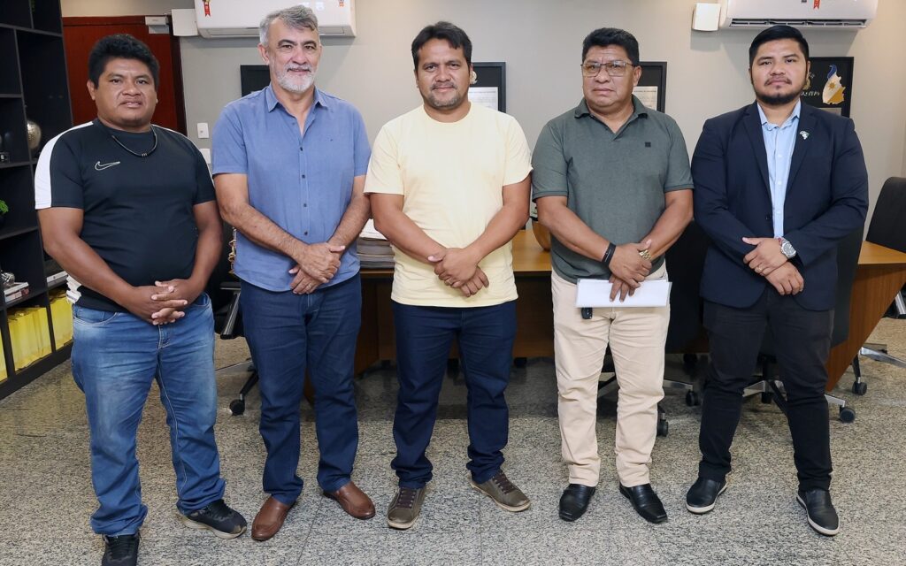 Audiência com lideranças indígenas foto silvio santos (1)