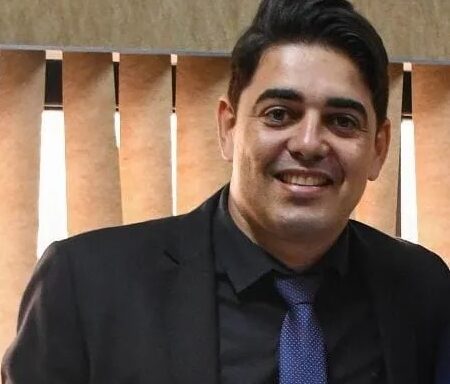 Ca434126 ee67 4bc7 9b0a fd10cbfa2f50