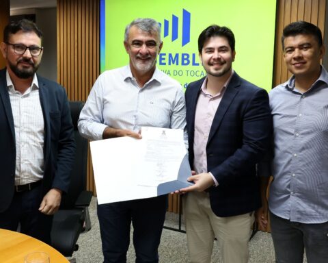 Posse dos primeiros convocados no concurso da aleto foto silvio santos (3)