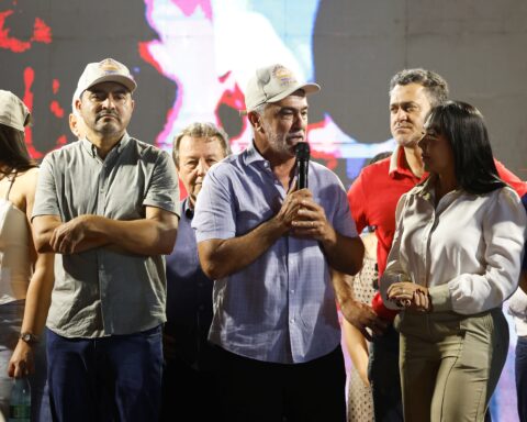 Lancamento temporada de praias marco miatelo.jpg