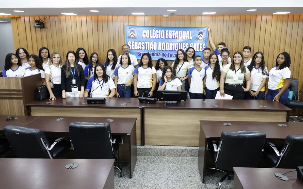 Visita guiada com estudantes de brasilandia foto dicom aleto.jpeg
