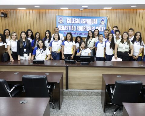 Visita guiada com estudantes de brasilandia foto dicom aleto.jpeg