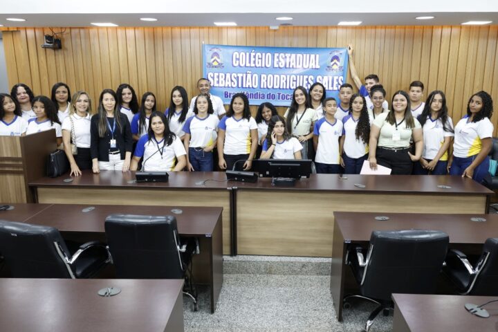 Visita guiada com estudantes de brasilandia foto dicom aleto.jpeg