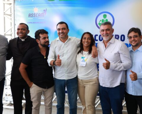 Autoridades politicas na caravana do legislativo foto isis oliveira 3.jpg