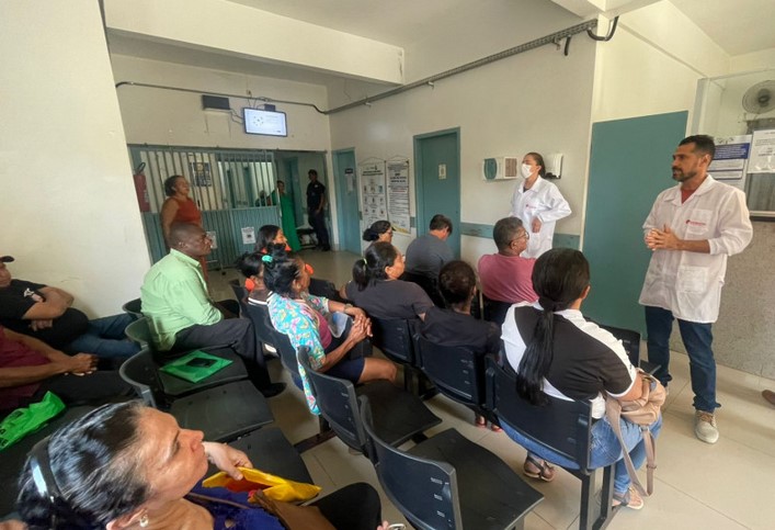 Palestra educativa marca campanha junho vermelho no hospital regional de august.jpg