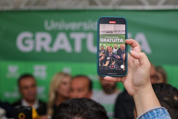 Universidade gratuita.jpg