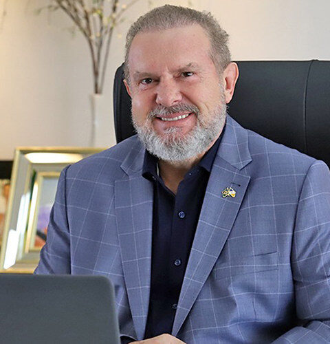 Ex-governador Mauro Carlesse, tenta retornar ao Palácio Araguaia como pré-candidato ao governo.