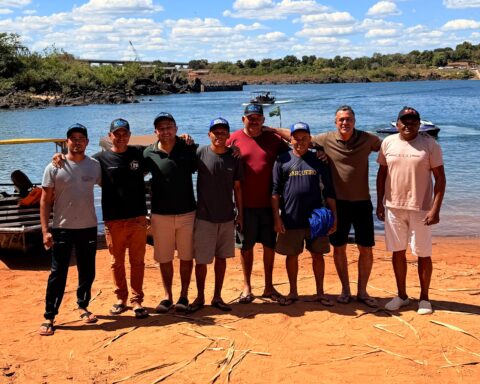 Apos articulacao de luciano oliveira governo renova convenio com barqueiros de aguiarnopolis.jpeg