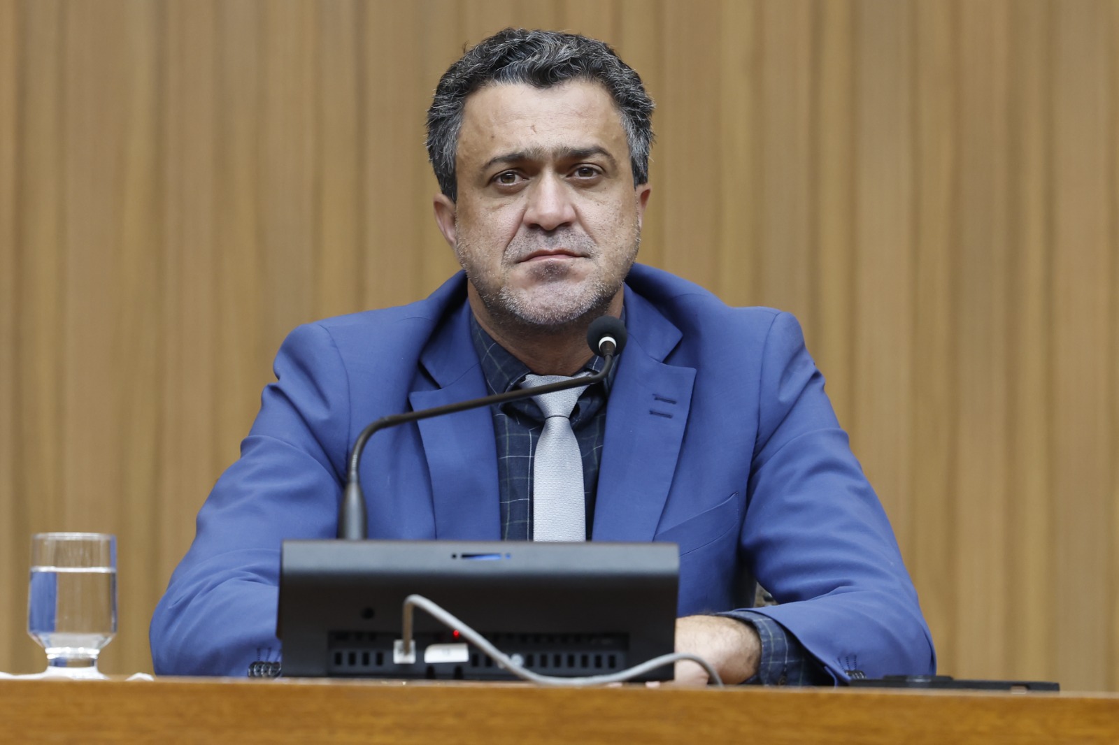 Deputado luciano solicita com urgencia a conclusao do centro cirurgico no hospital de guarai.jpeg