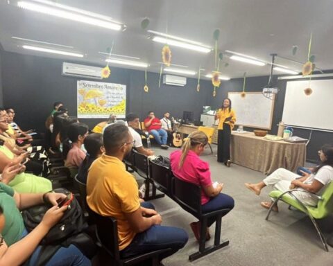 Hospital regional de augustinopolis realiza campanha setembro amarelo.jpg