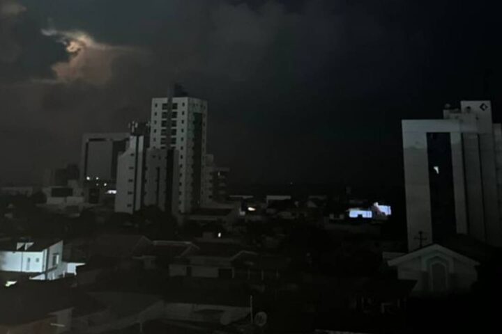 699877ff apagao iniciado no parana atingiu cidades de todo o brasil como olinda pe foto reproducao x @anizio.jpg