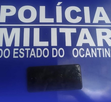Mulher e presa pela pmto suspeita de furtar celular em augustinopolis.jpg