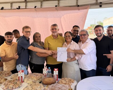 Ordem de serviço canteiro central esperantina foto amanda germiniani