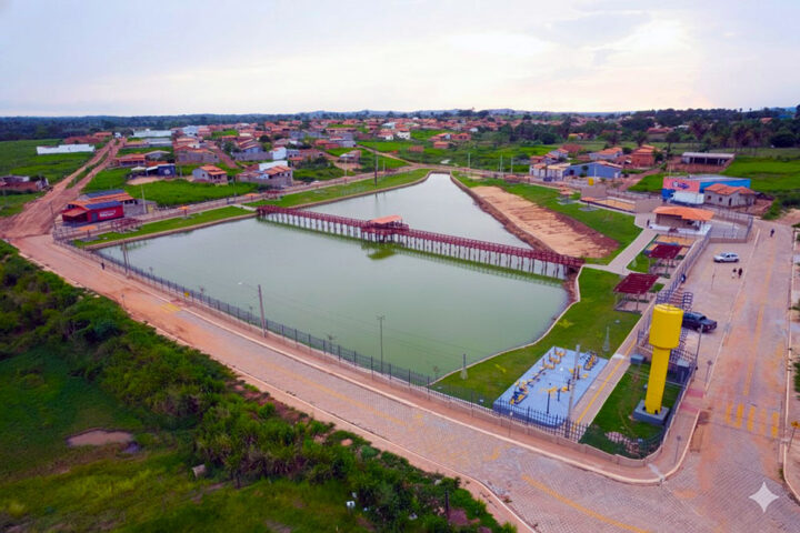 Balneario sr santinho localizado no bairro portal do lago
