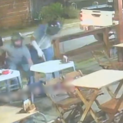 Crime foi filmado por câmeras de segurança