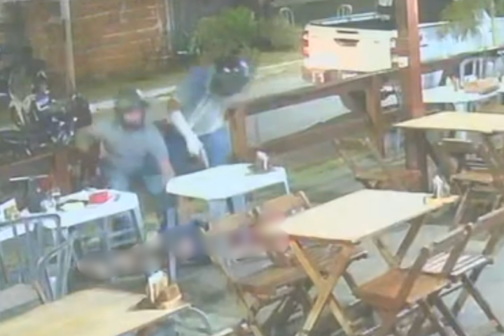 Crime foi filmado por câmeras de segurança