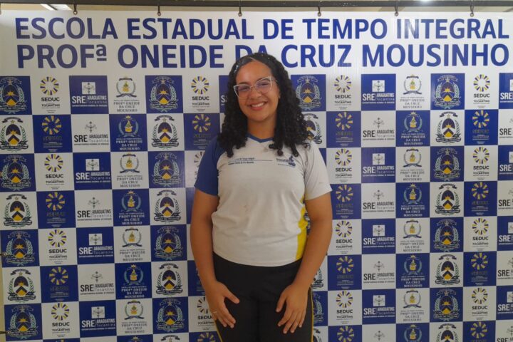 Foto 1 aluna maria fernanda, vencedora do concurso de cartas